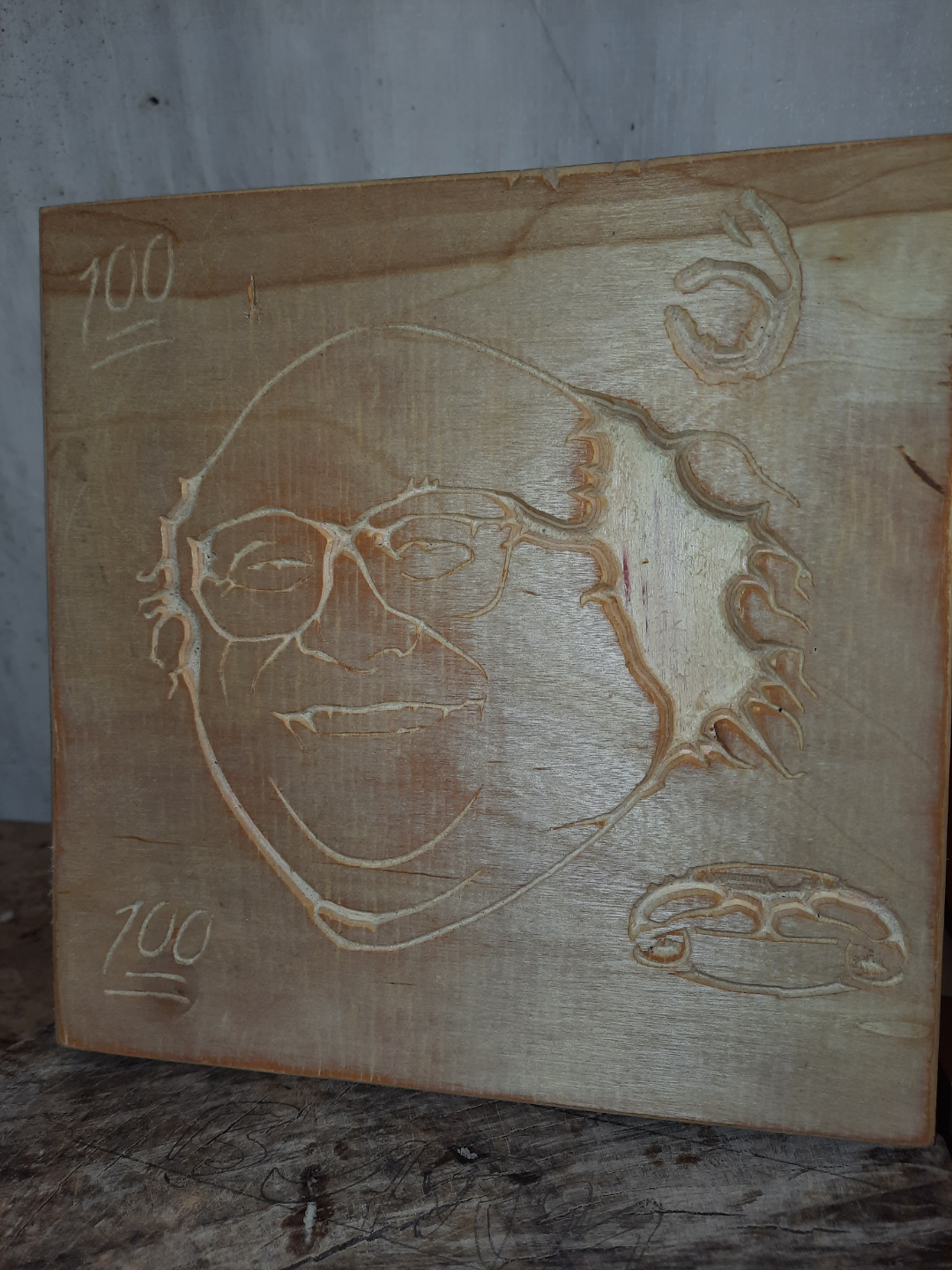 💚Danny Dvito Wood Carving Carved Portrait