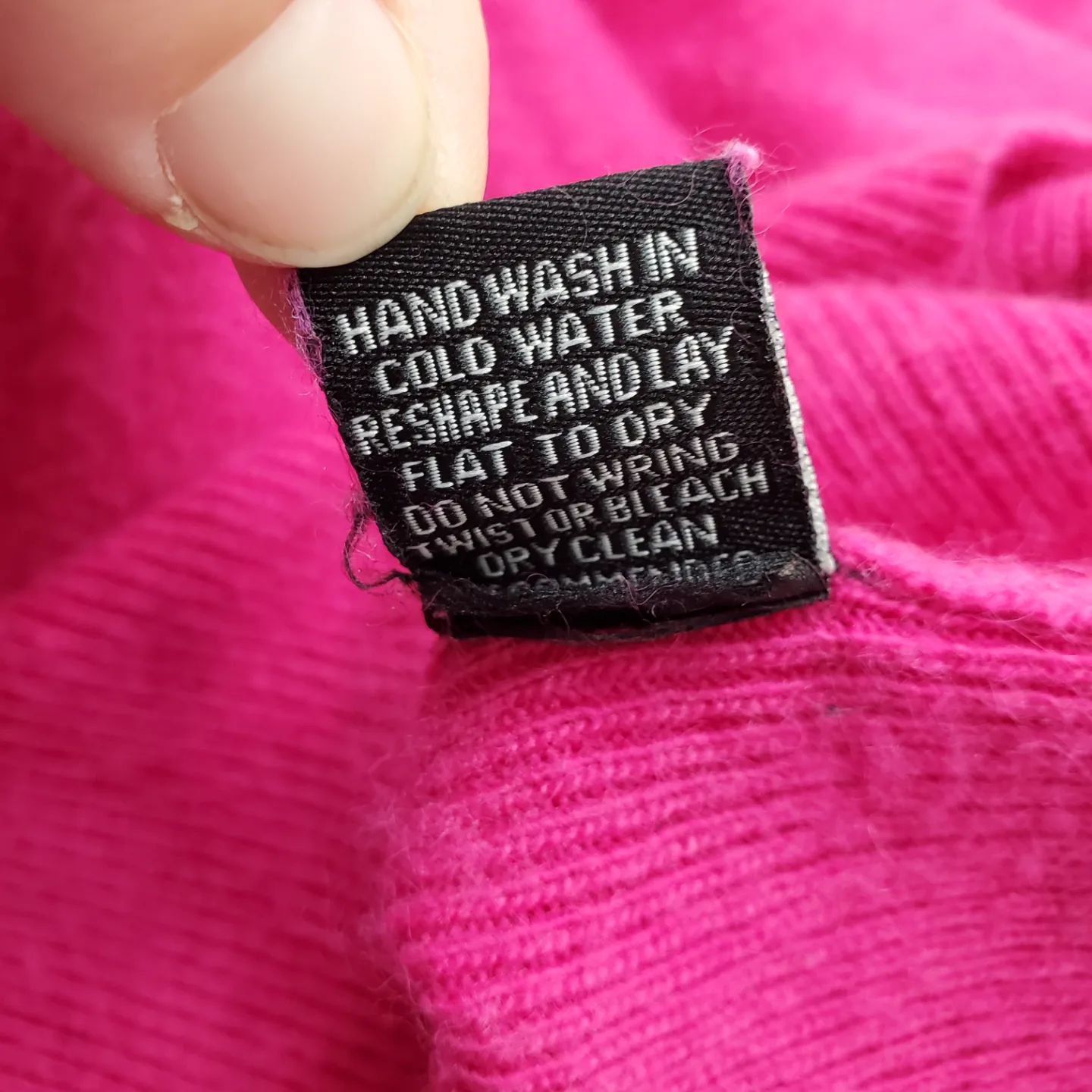 BCBGMAXAZRIA Pink V-Neck Sweater 💚 image indicator(5)