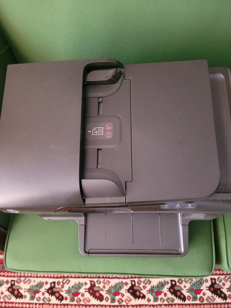 HP Officejet Pro 5500 All-in-One Printer - photo 2