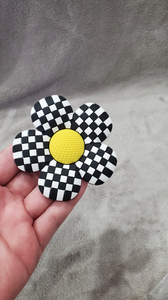 Checkered Flower XL Charm