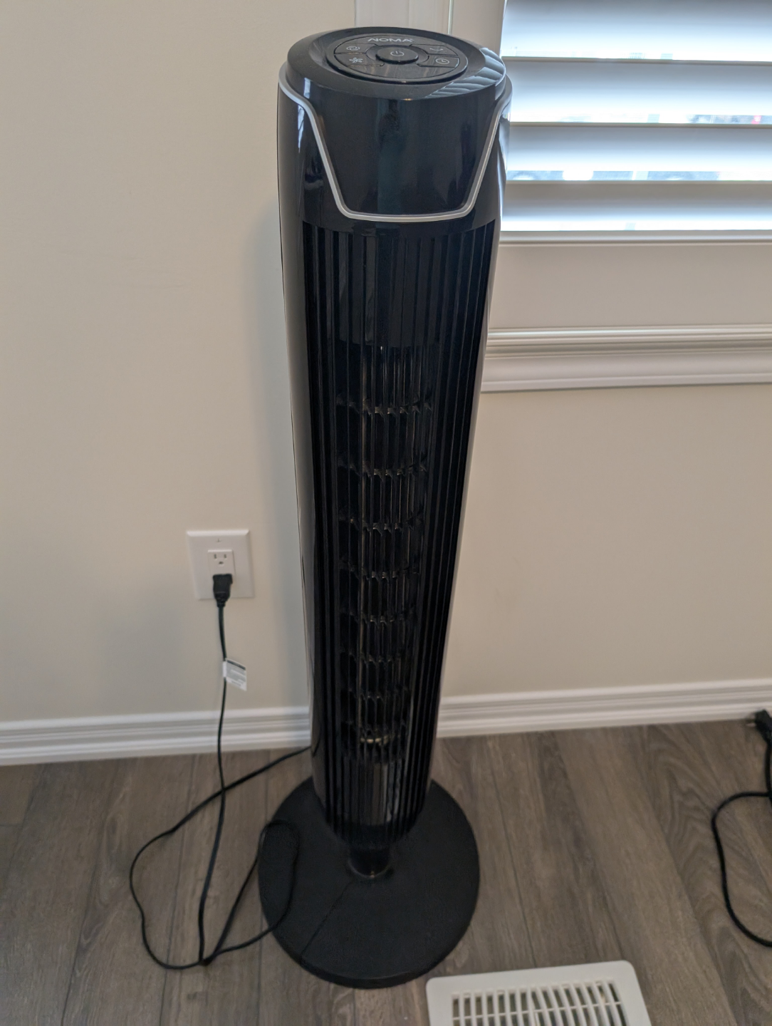 NOMAD Tower Fan with Remote