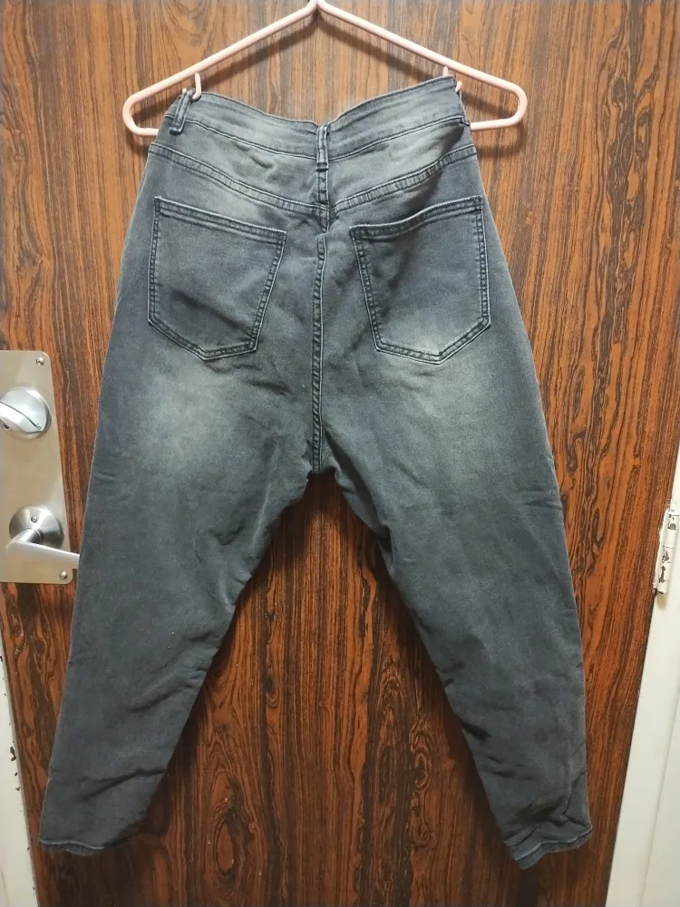 NEW! SHEIN Curve Distressed Black Skinny Jeans image indicator(3)