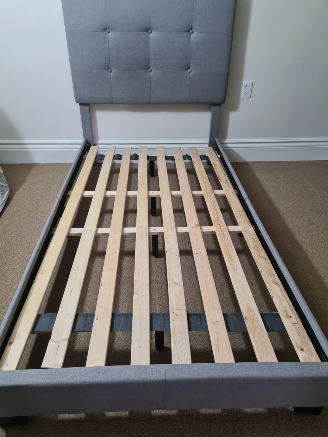 Twin-size bed frame with mattress - photo 4