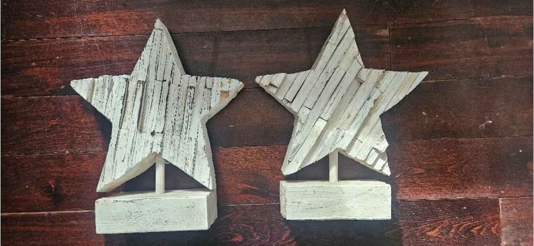 Pair of Whitewashed Wooden Star Decor thumbnail