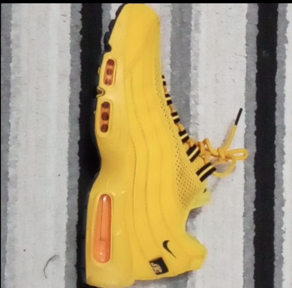Nike Air Max 95 NYC Yellow Sneakers - Size 7 - photo 2