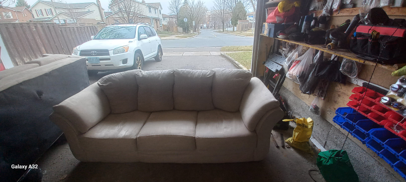 sofa while - photo 3