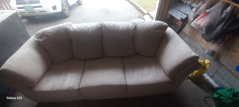 sofa while - photo 4