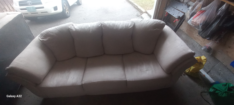 sofa while - photo 5