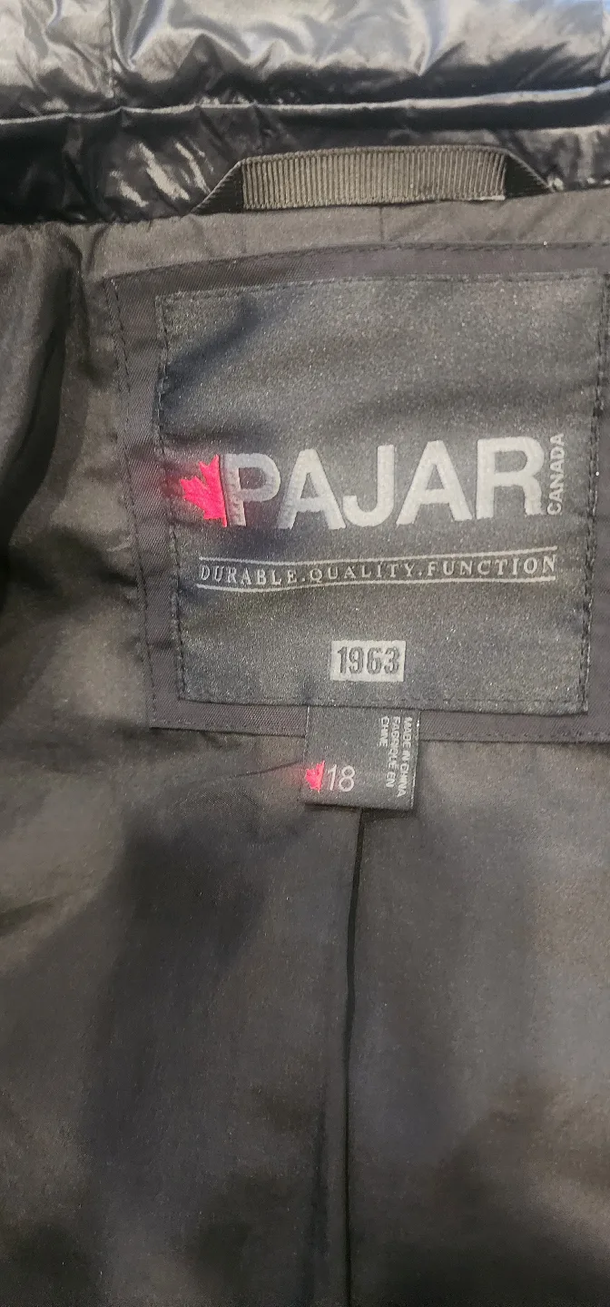 Pajar Boys' Black Puffer Jacket - Size 13 image indicator(3)