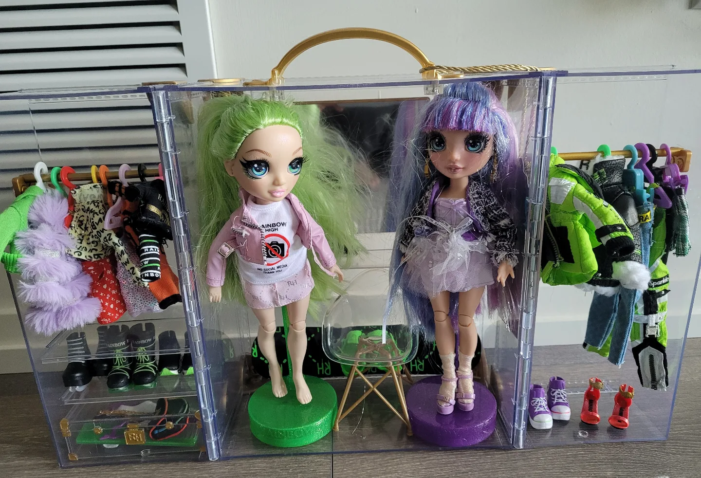 Rainbow High Dolls Fashion Set with Accessories thumbnail