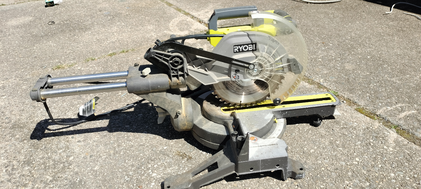 RYOBI 10-Inch Sliding Compound Miter Saw