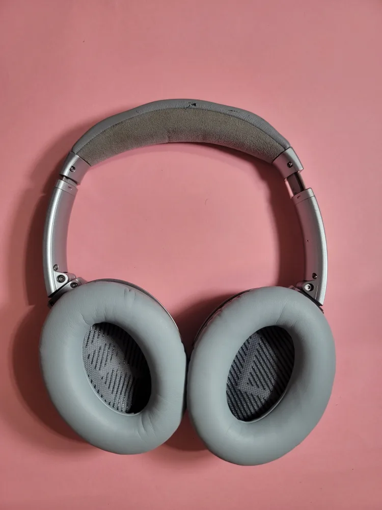 Bose QuietComfort 35 II Wireless Headphones - Silver image indicator(3)