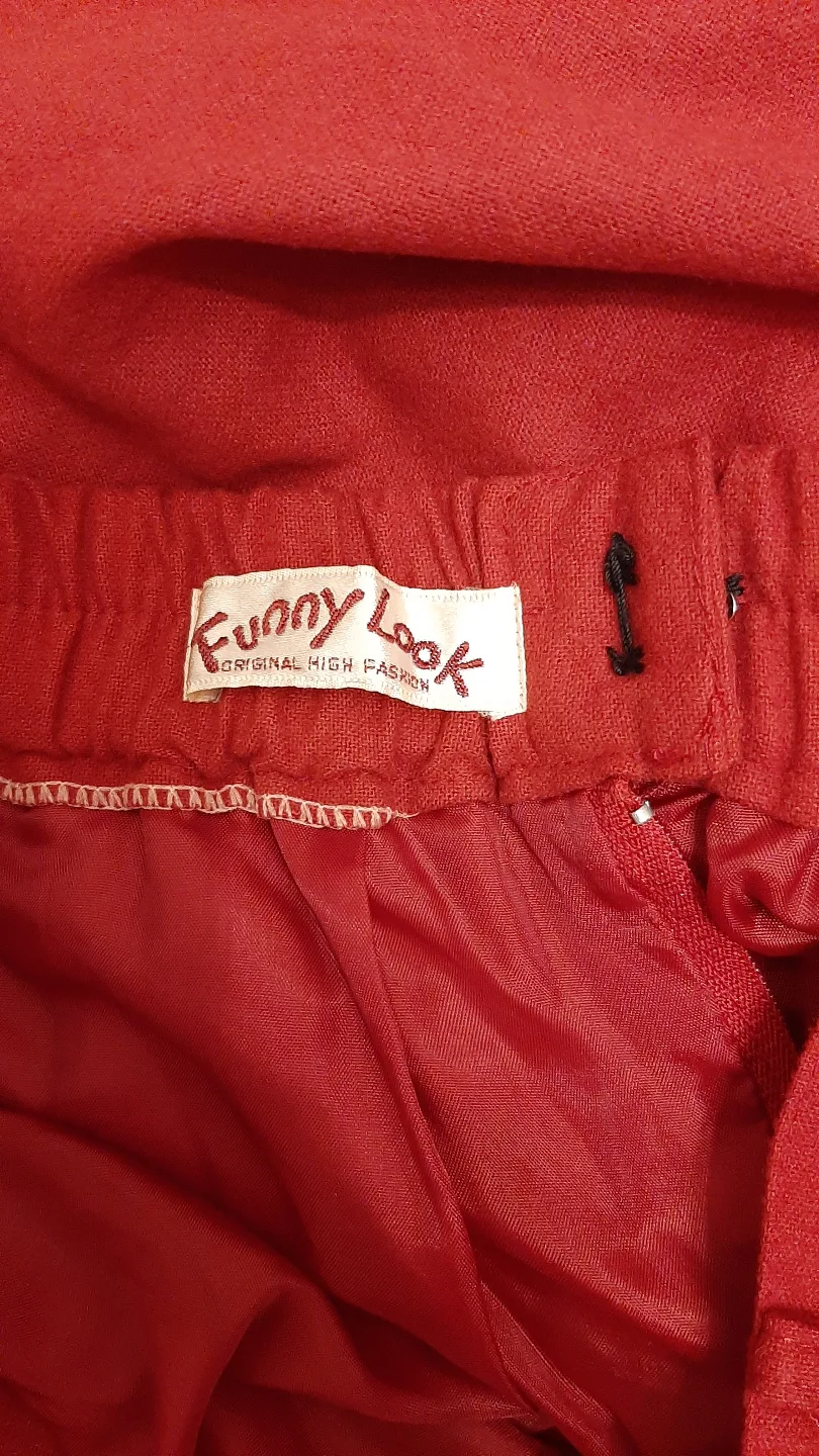 Red Skirt with Pockets image indicator(6)