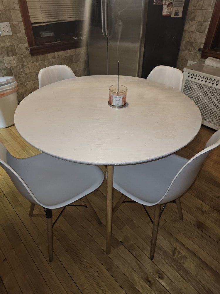 White Round Dining Table with Four Chairs