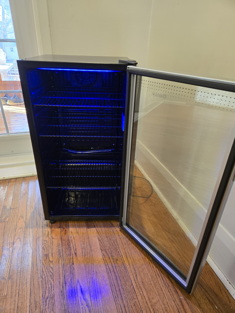 Danby Bar Fridge - photo 3