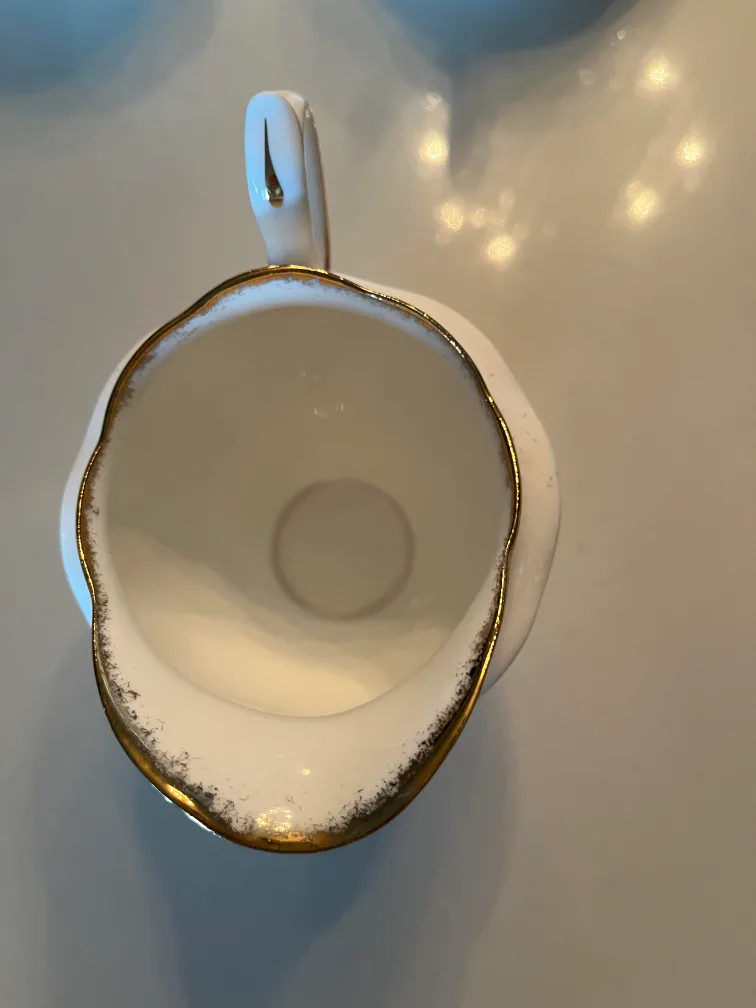 Original Royal Albert Moss Rose Pieces  before the Modern Run image indicator(5)