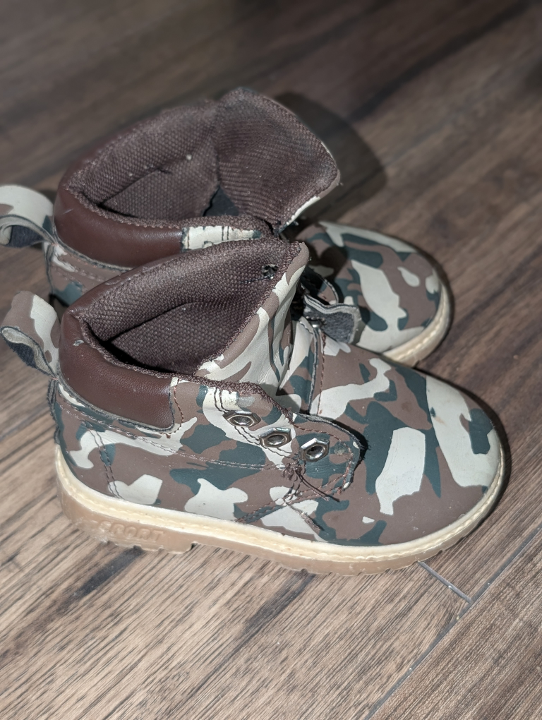 Boys' Clothing Bundle: Polo Shirt, Jacket, Boots & More! - photo 5
