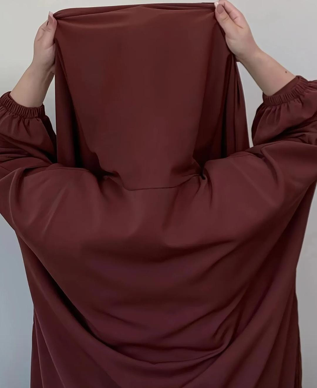 Elegant Maroon Maxi Dress with Tie Neck - photo 2