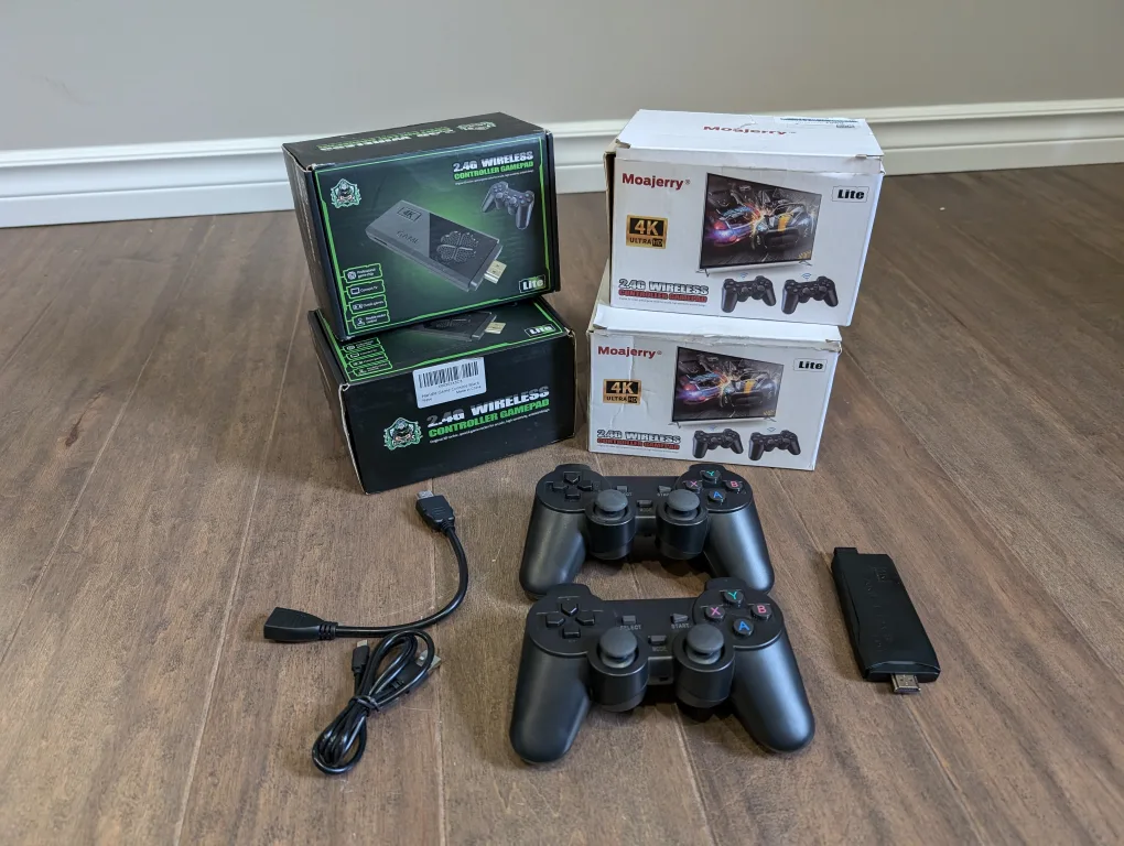 Game Stick Lite 4K Retro Gaming System - 2 Wireless Controllers image indicator(3)