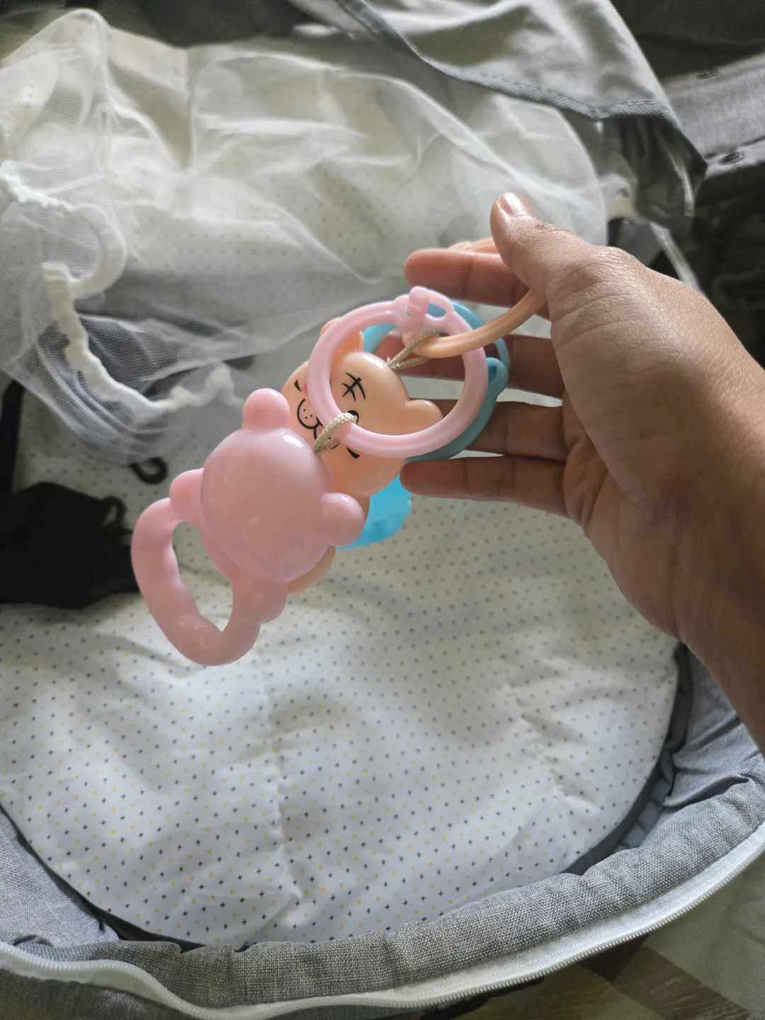 Portable pet Bassinet with Mosquito Net image indicator(4)