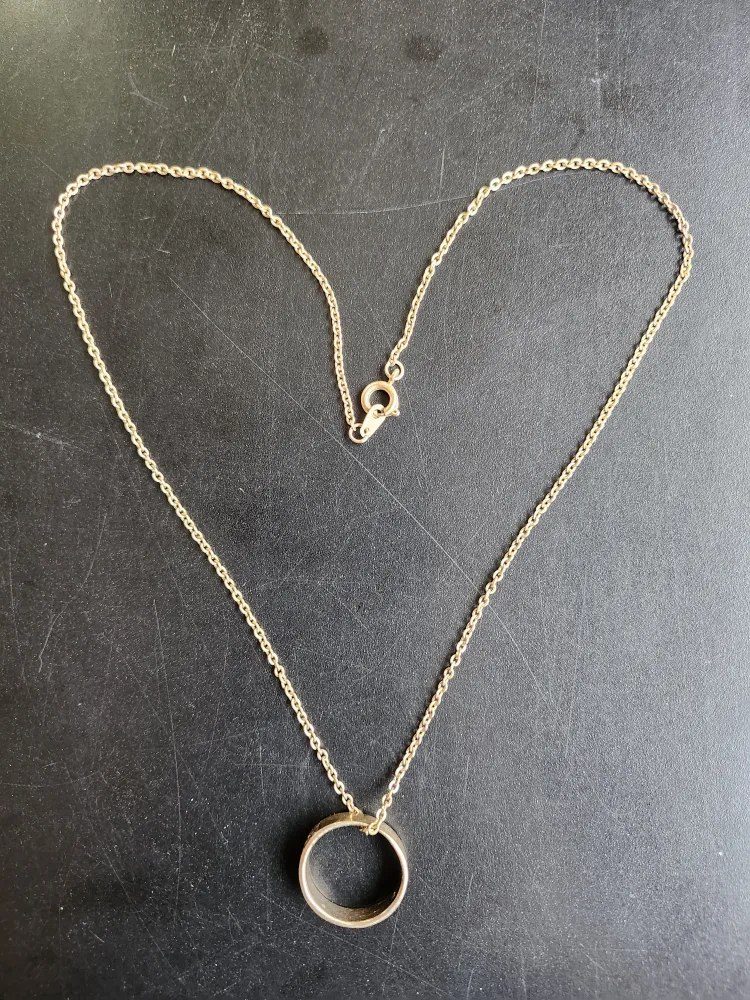 Highlanders Clairs Wedding Ring Necklace thumbnail