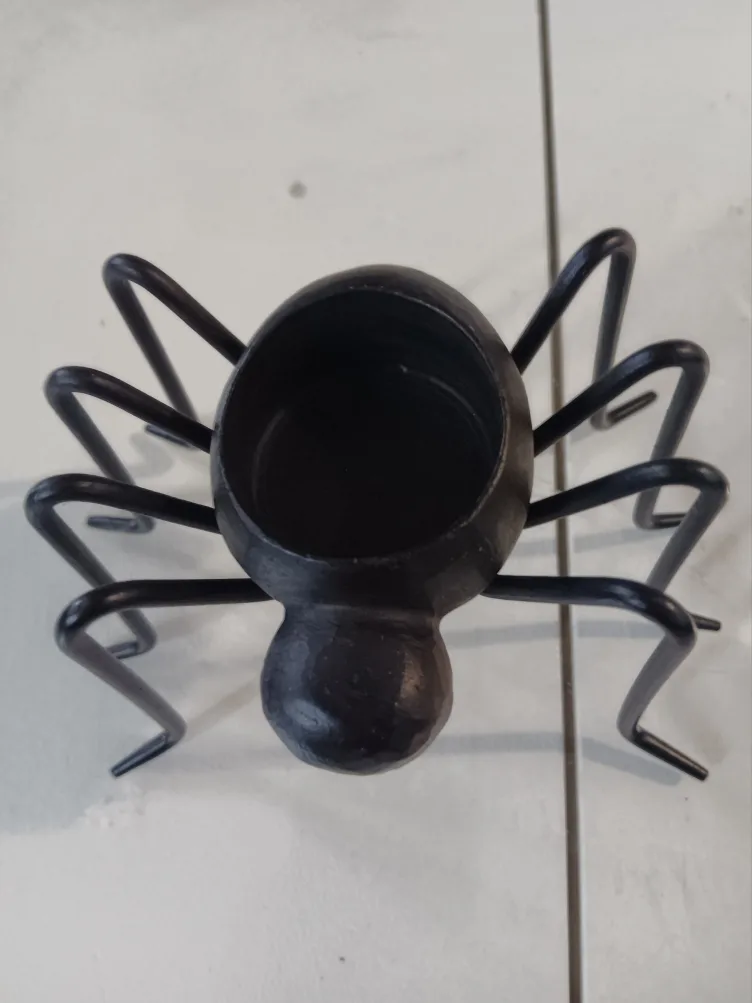 Black Metal Spider Candle Holder image indicator(2)