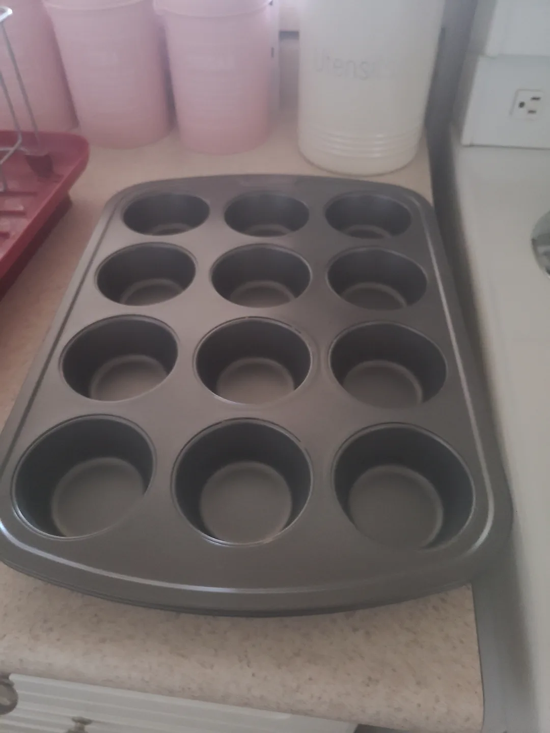 Two 12-Cup Muffin Tins 💚 thumbnail