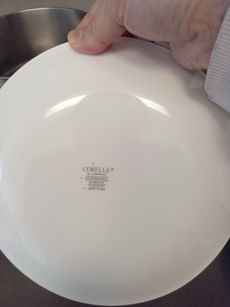 6 Corelle Dinner Plates and Salad Plates, Winter Frost Pattern - photo 4