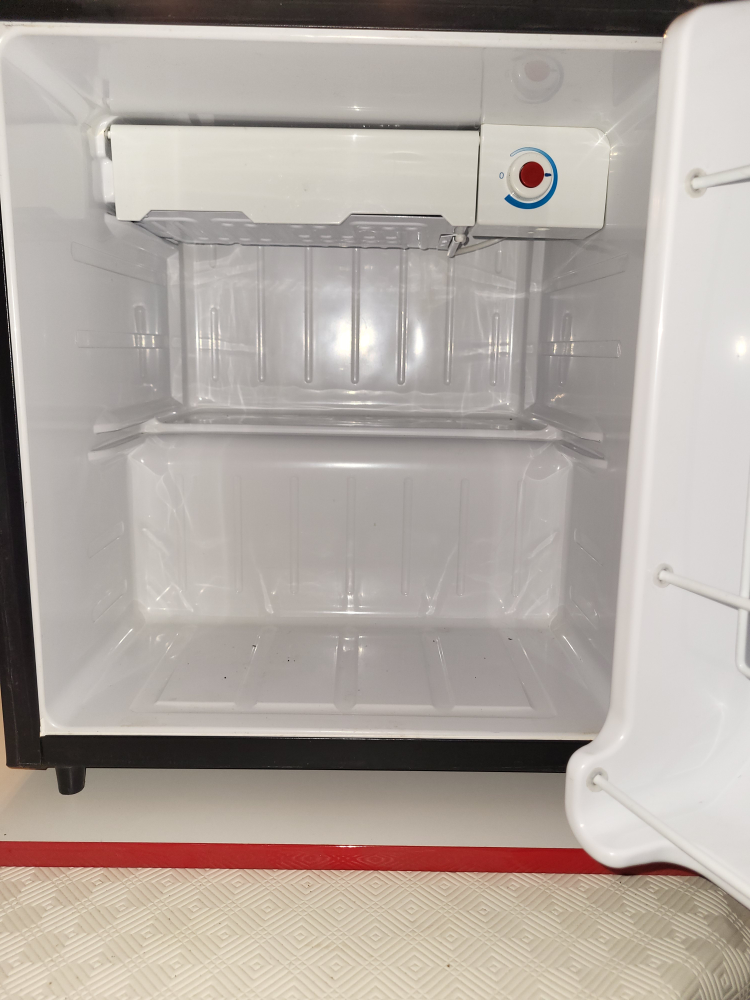 Danby mini fridge - photo 2