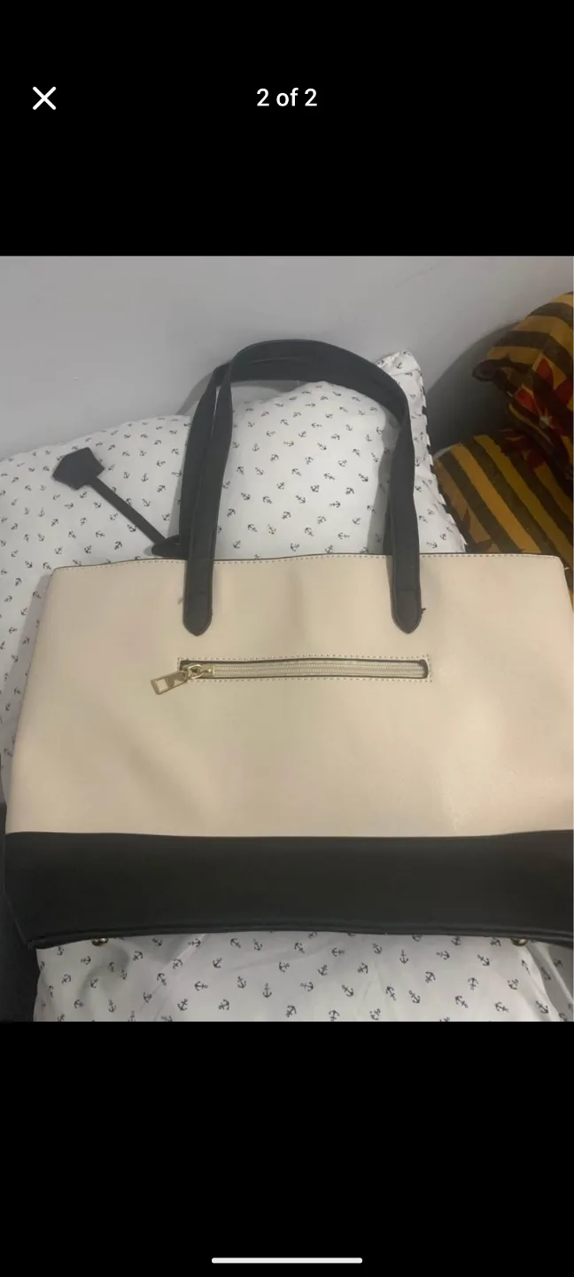 Stylish Two-Tone Tote Bag image indicator(2)