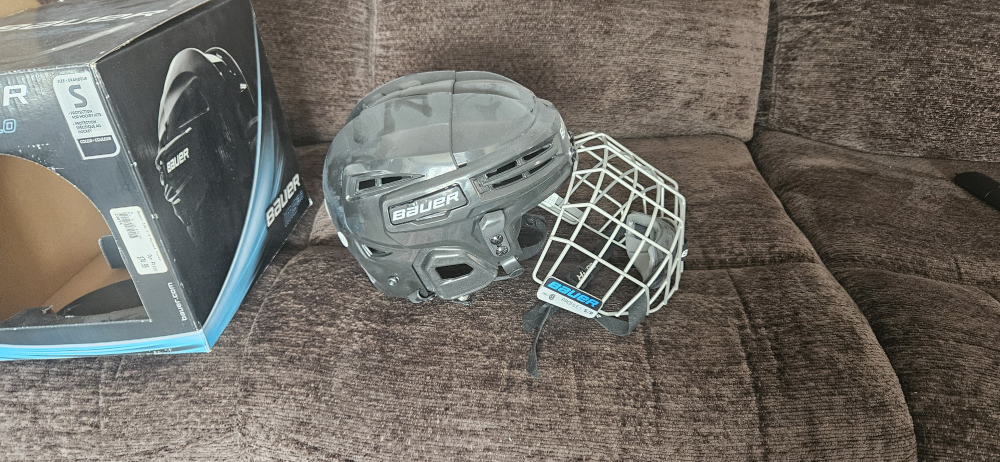 Bauer IMS 50 Hockey Helmet - Size Small - photo 3