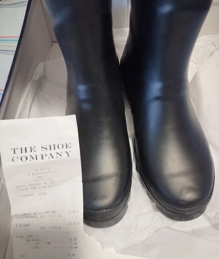 Brand New Women's Black Rain Boots 💚 image indicator(2)