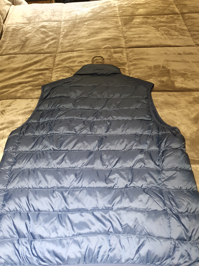 Uniqlo Ultra Light Down Vest - Men's XL - photo 2