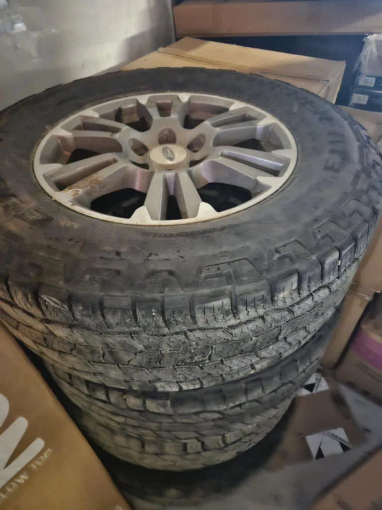 F150 Factory OEM 18" Rim & Cooper Discoverer AT3 4S All-Terrain thumbnail