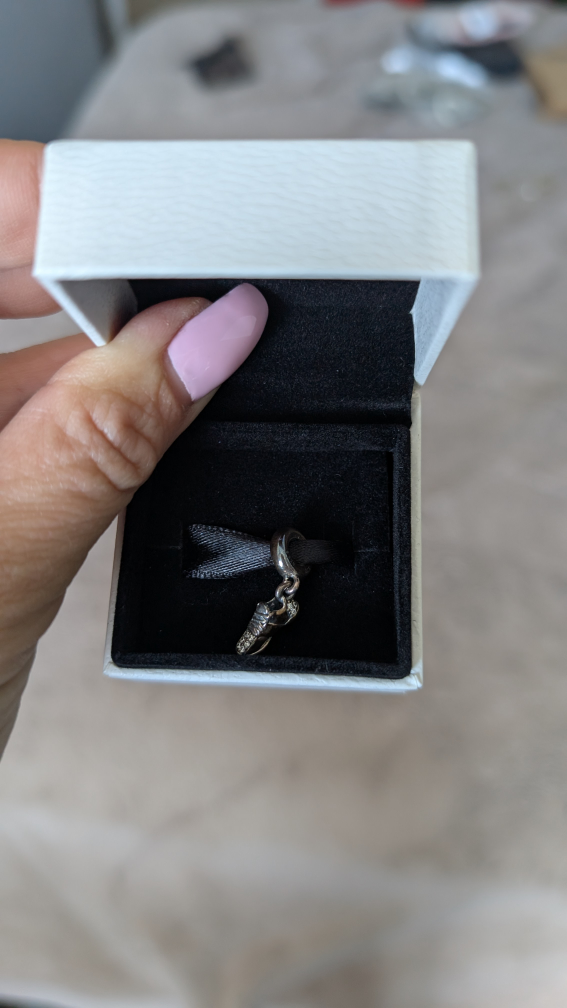 Pandora Running shoe Charm - photo 2
