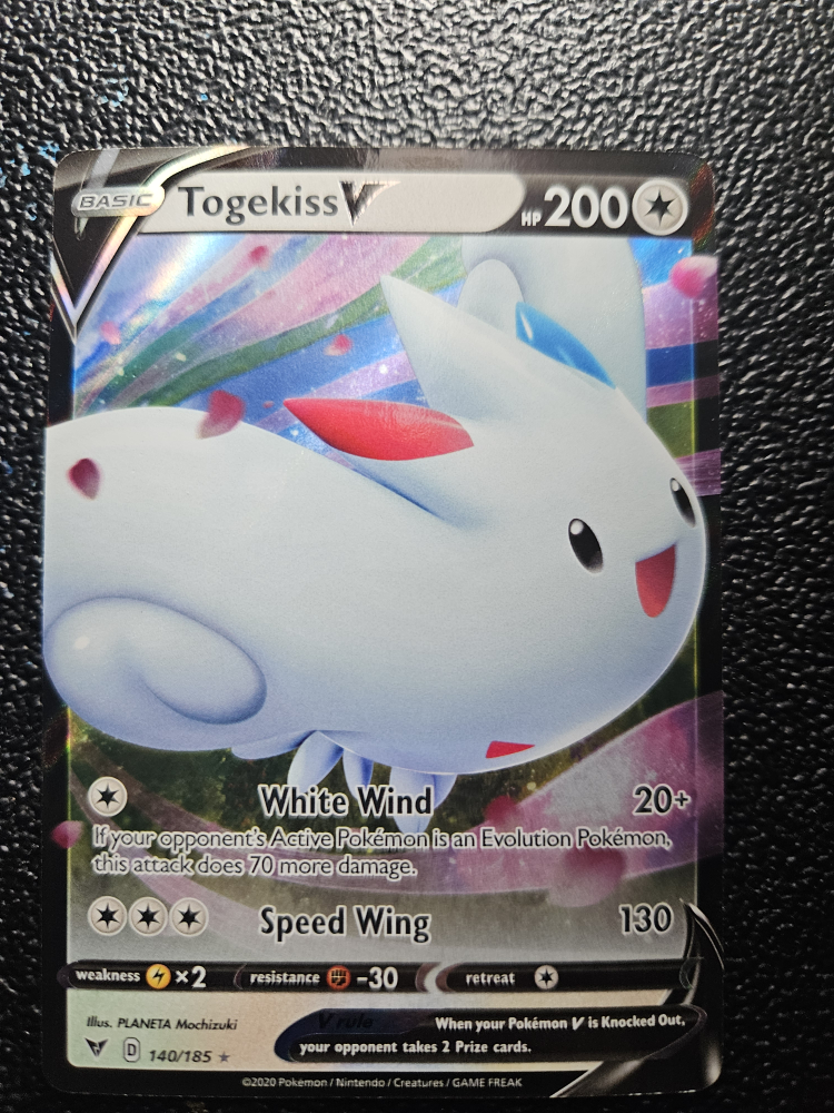 Pokemon Card - Togekiss V - 140/185