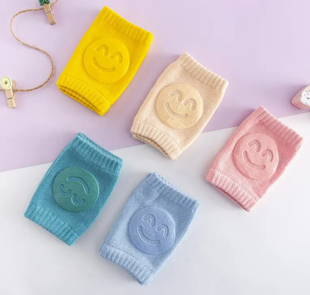 Baby Knee Pads - Soft Knitted with Smiley Face Design - photo 2