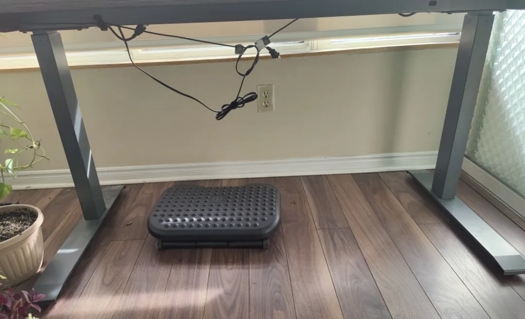 Motionwise SDD60G 60" Adjustable Height Desk - Grey image indicator(3)