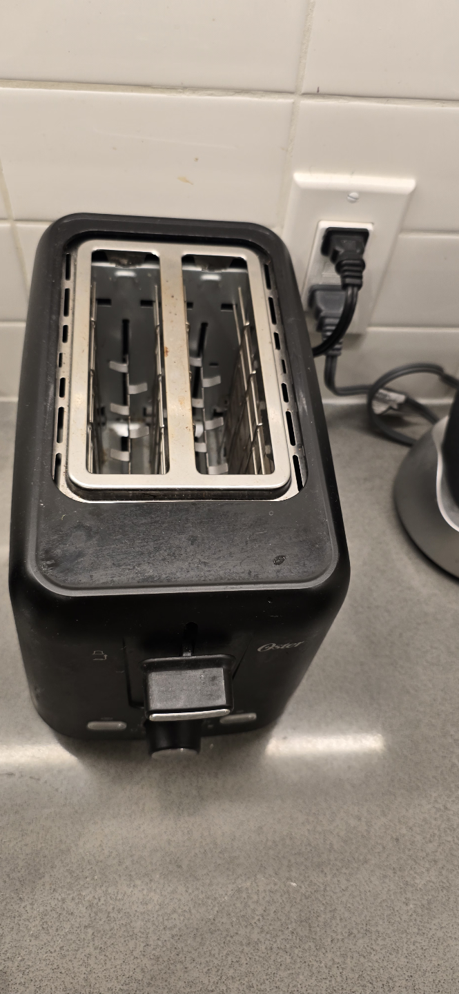 Oster 2-Slice Toaster with Bagel setting- Black - photo 2