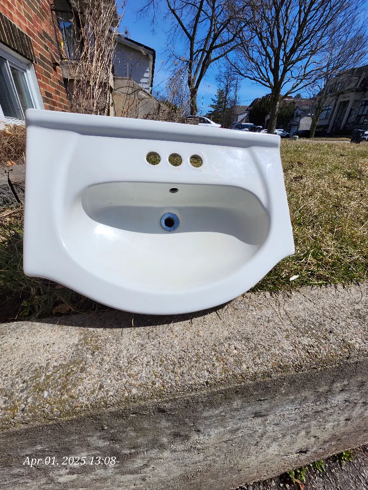 Bathroom Sink - 19" x 16" White image indicator(2)