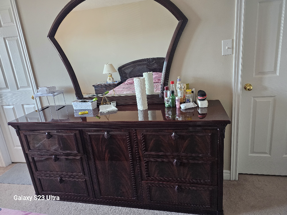 Queen bedroom set - photo 2