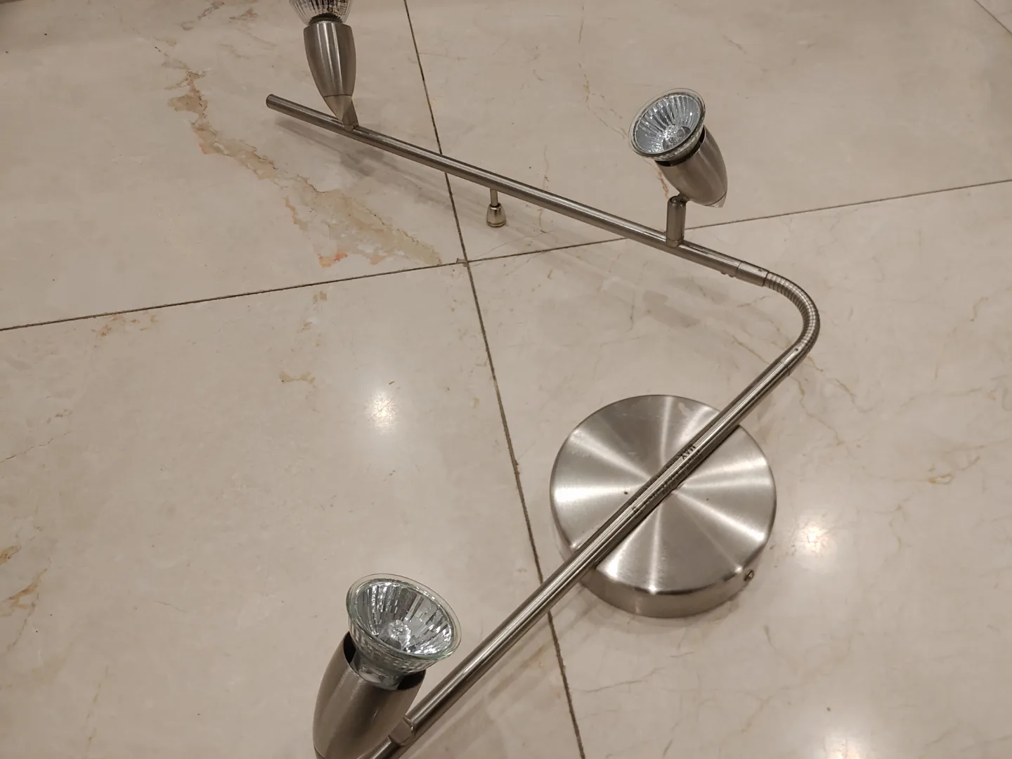 Ceiling Track lighting image indicator(4)