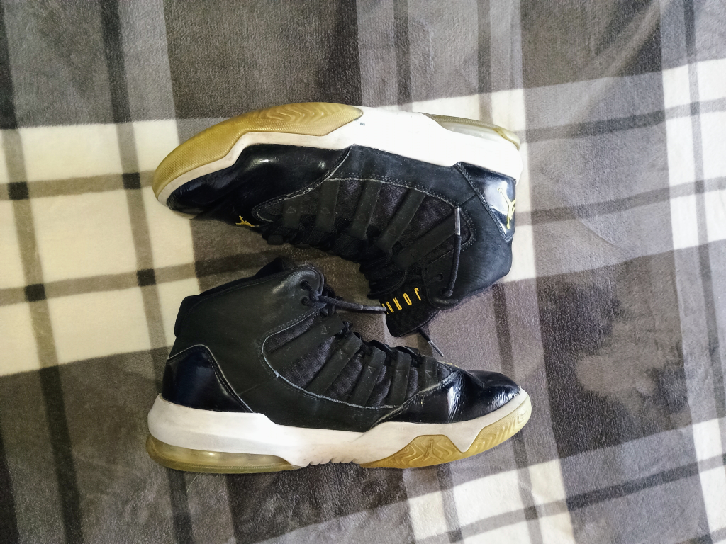 Jordan Basketball Shoes - Size 9 men - photo 3