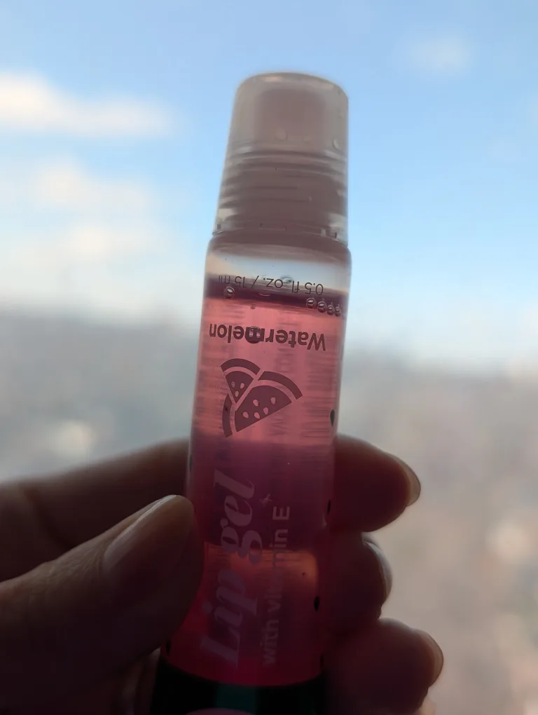 NK Makeup Watermelon Lip Gel Vit E image indicator(6)