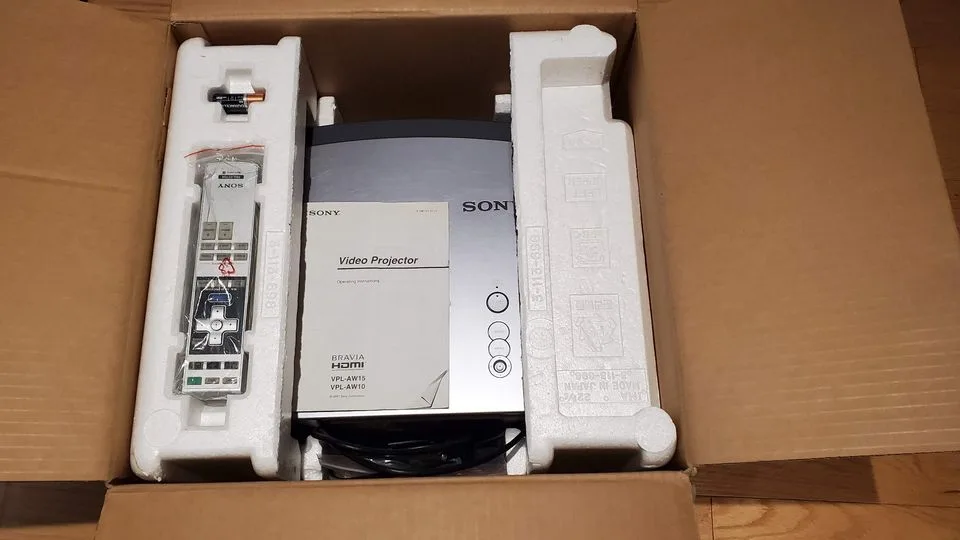 Sony VPL-AW15 Bravia Video Projector with Remote & Lamp💚 image indicator(3)