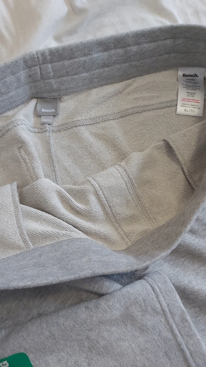Bench. Grey Sweatshorts Size XL image indicator(4)