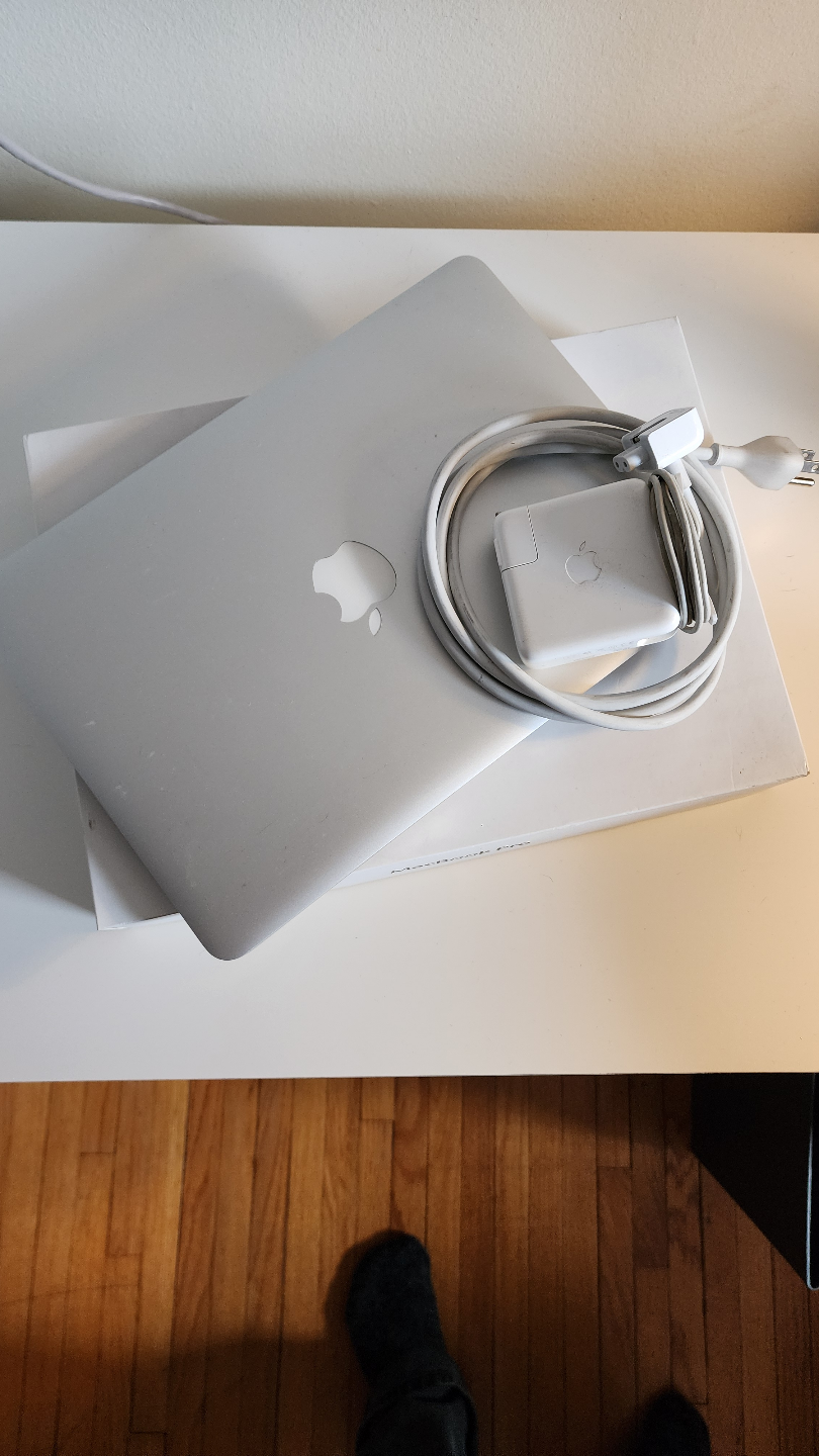MacBook Pro 13" with Charger - photo 3