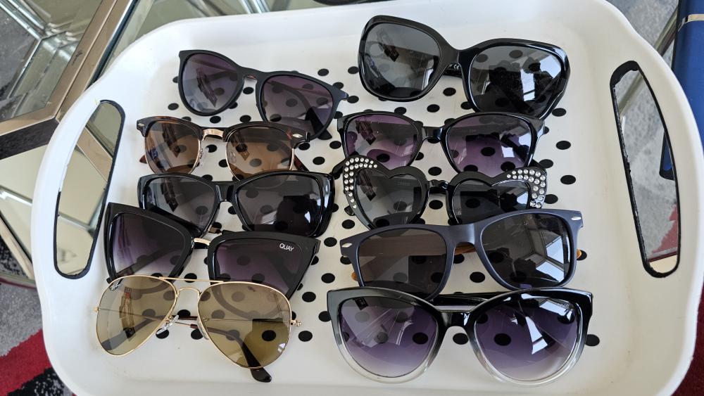 10 Pairs of sunglasses - photo 2