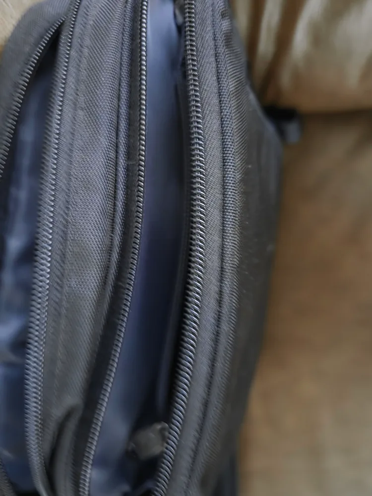 💚 Crossbody Messenger Bag image indicator(3)