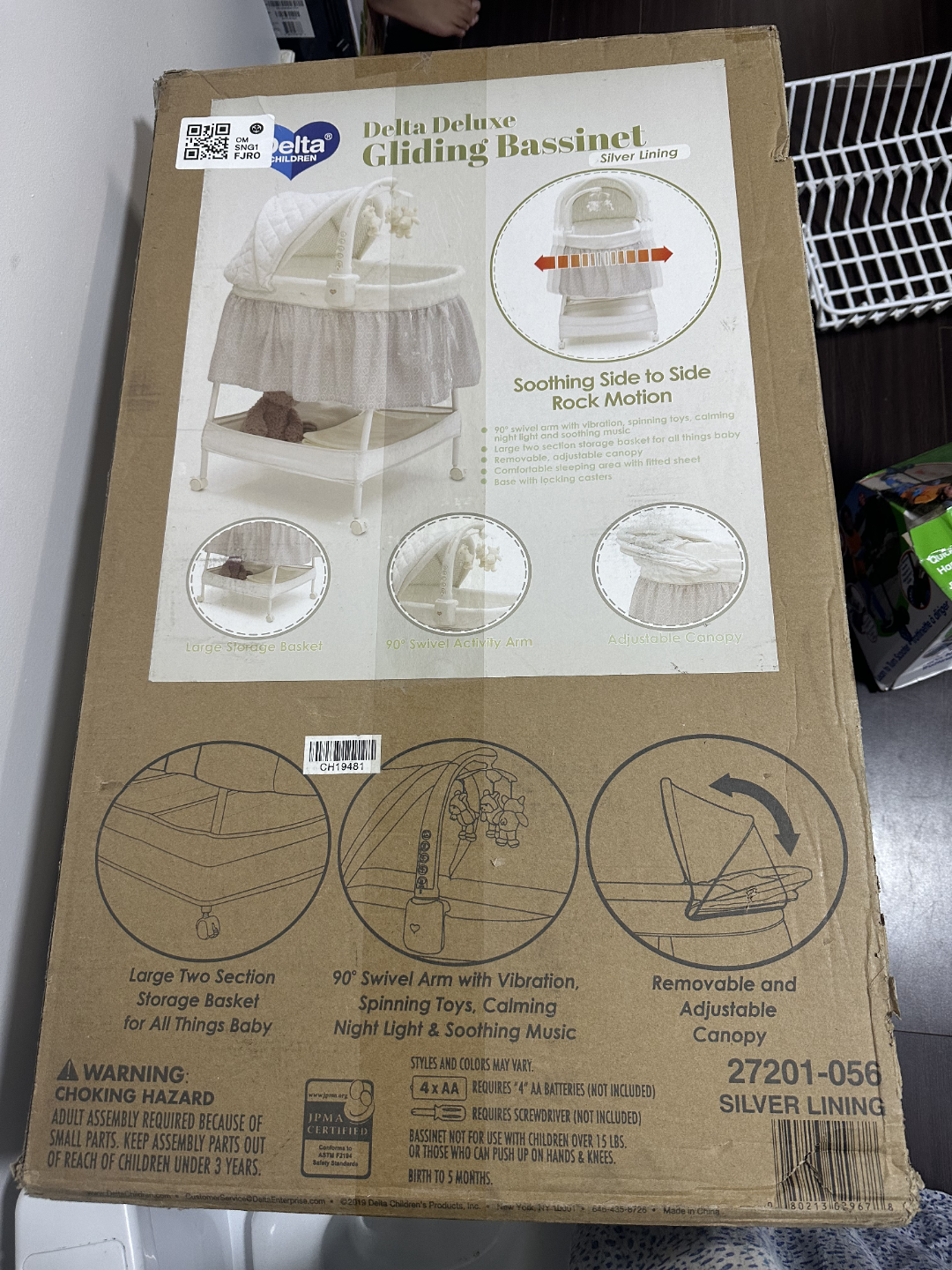 Delta Deluxe Gliding Bassinet - Silver Lining